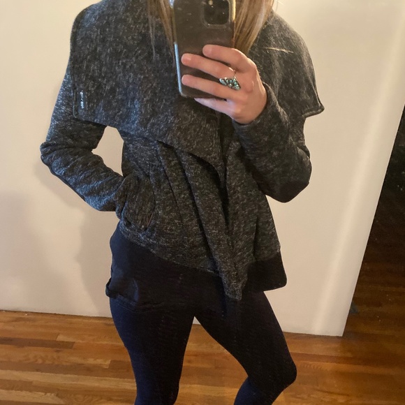 Charcoal Gray Fleece Moto sweatshirt shacket w/ black elbow patches & waistband - Picture 4 of 16